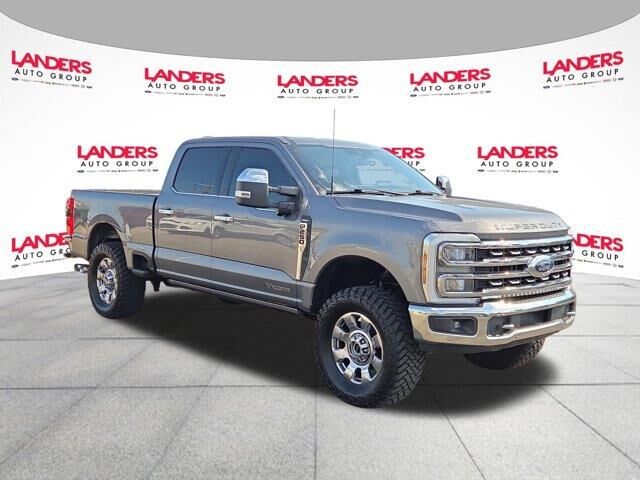 2024 Ford F-250 Super Duty Lariat — photo 1 of 26