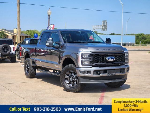 2024 Ford F-250 Super Duty Lariat — photo 1 of 26