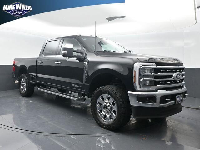 2024 Ford F-250 Super Duty Lariat — photo 1 of 26
