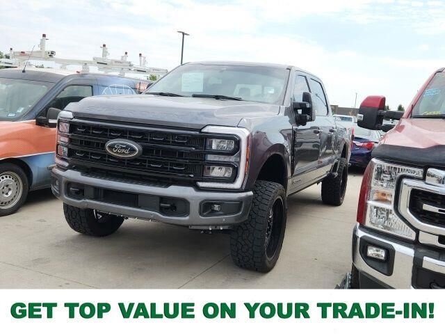 2024 Ford F-250 Super Duty Lariat — photo 1 of 4