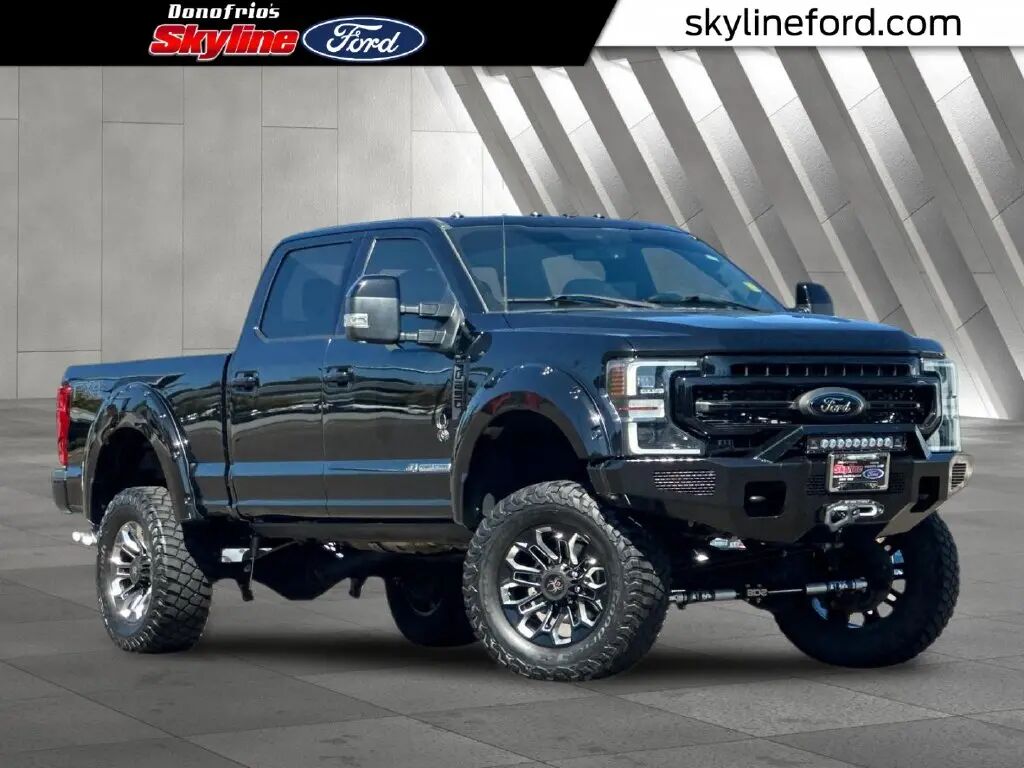 2022 Ford F-250 Super Duty Lariat — photo 1 of 13