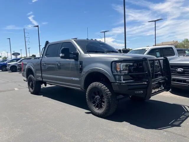 2022 Ford F-250 Super Duty Lariat — photo 1 of 2