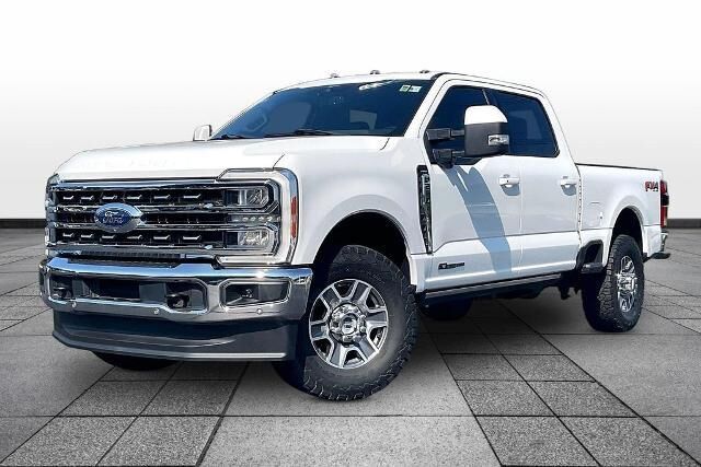2023 Ford F-250 Super Duty Lariat — photo 1 of 26