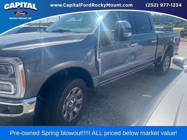 2023 Ford F-250 Super Duty Lariat — photo 1 of 13