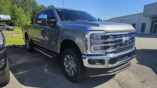 2024 Ford F-250 Super Duty Lariat — photo 1 of 13