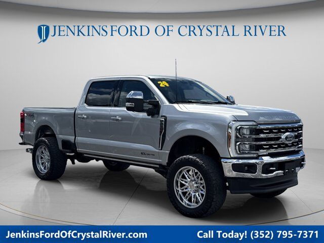 2024 Ford Super Duty F-250 SRW LARIAT — photo 1 of 4