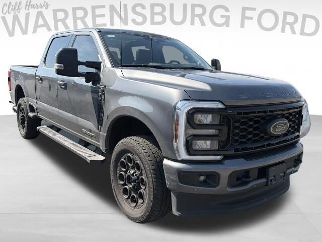 2025 Ford F-250 Super Duty Lariat — photo 1 of 25