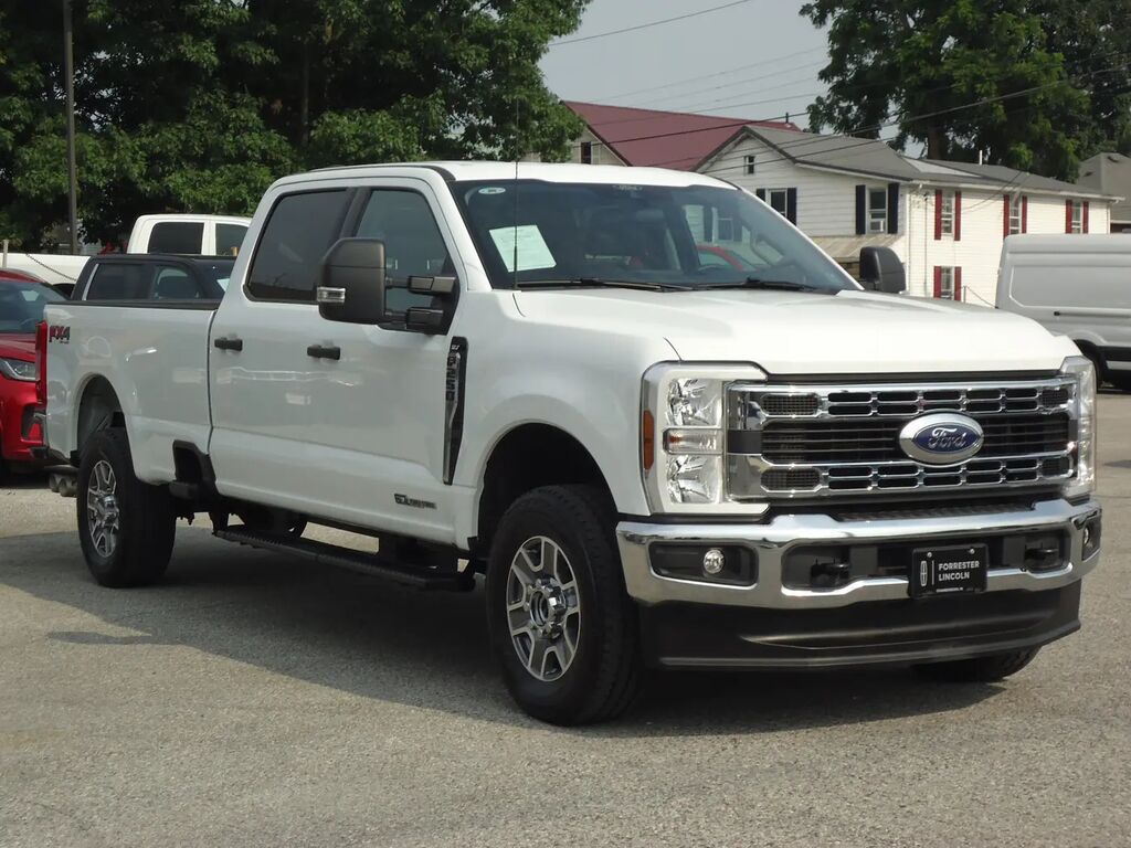 2025 Ford F-250 Super Duty XLT — photo 1 of 26