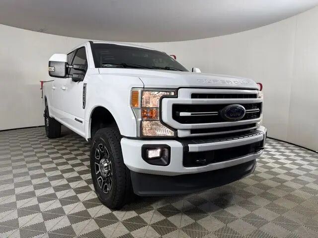2022 Ford F-250 Super Duty Lariat — photo 1 of 26