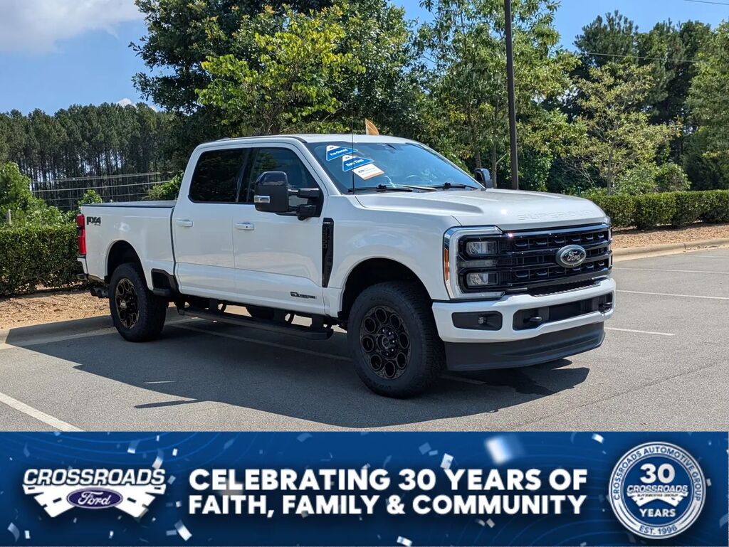2023 Ford F-250 Super Duty Lariat — photo 1 of 14