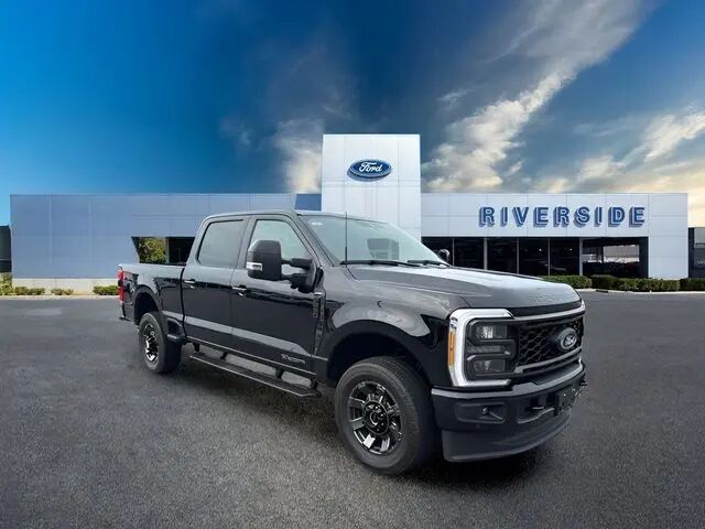 2023 Ford F-250 Super Duty Lariat — photo 1 of 50