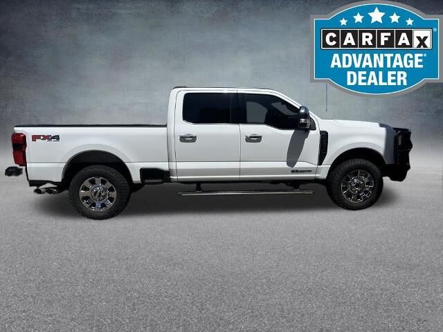 2024 Ford F-250 Super Duty Lariat — photo 1 of 5