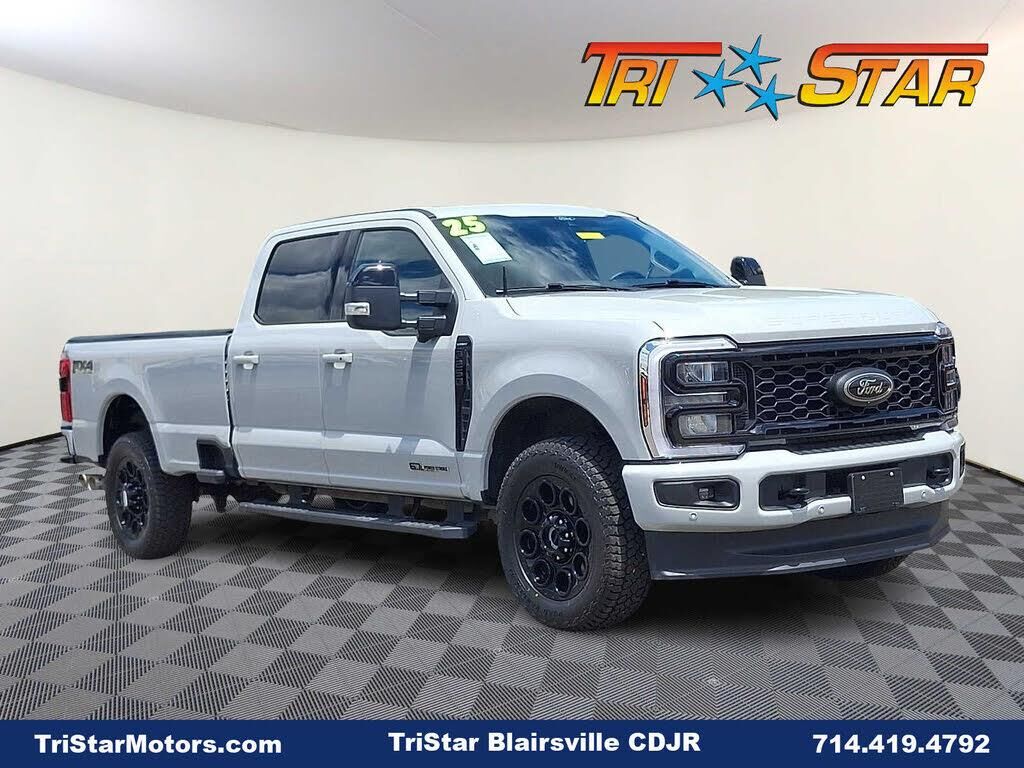 2025 Ford F-250 Super Duty Lariat — photo 1 of 1