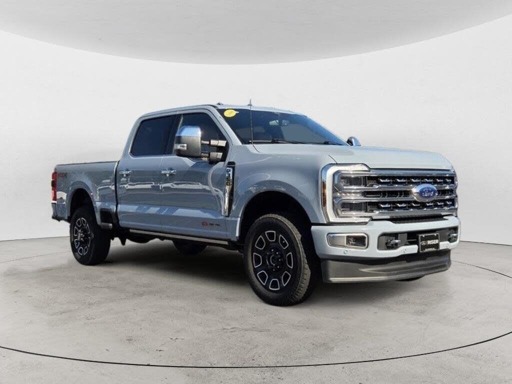 2024 Ford F-350 Super Duty Platinum — photo 1 of 1