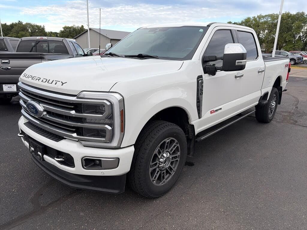2024 Ford F-350 Super Duty Limited — photo 1 of 1