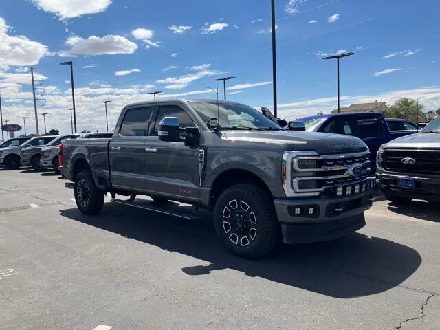 2024 Ford F-350 Super Duty Platinum — photo 1 of 2