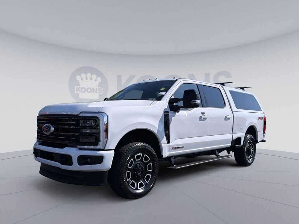 2025 Ford F-350 Super Duty Platinum — photo 1 of 8