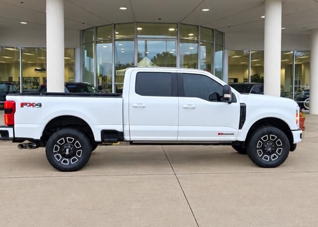 2025 Ford F-350 Super Duty Platinum