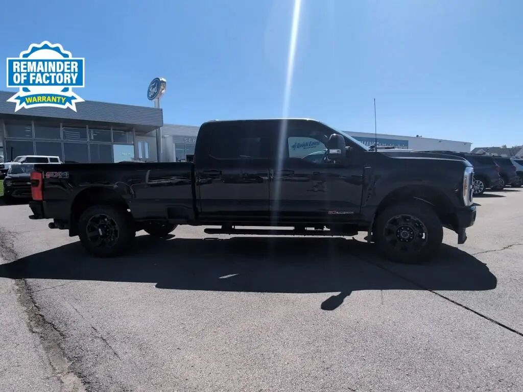 2023 Ford F-350 Super Duty Lariat — photo 1 of 13