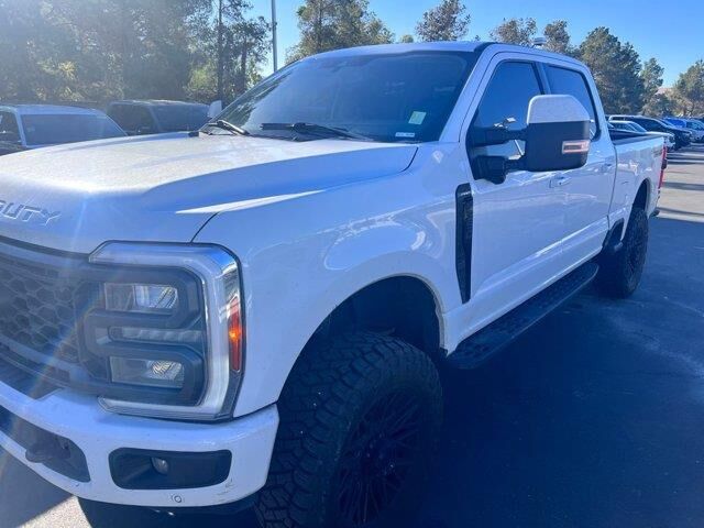 2023 Ford F-350 Super Duty Lariat — photo 1 of 6