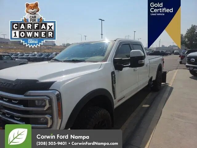 2023 Ford F-350 Super Duty Lariat — photo 1 of 24