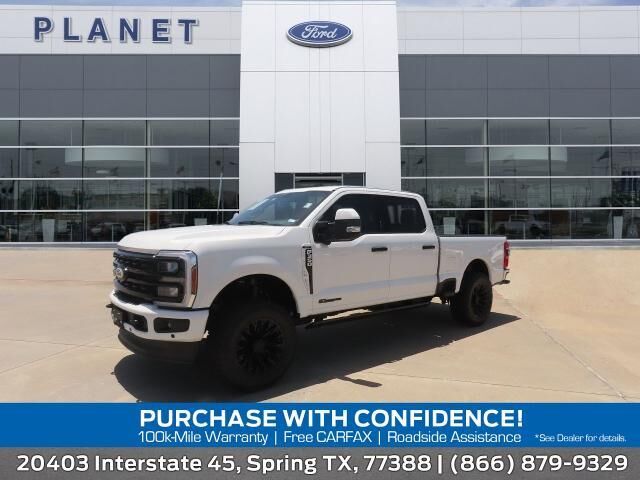 2023 Ford F-350 Super Duty Lariat — photo 1 of 2