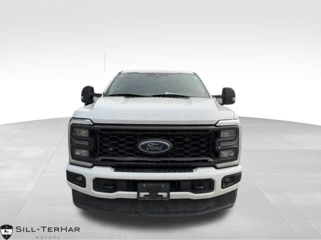 2024 Ford F-350 Super Duty Lariat — photo 1 of 26