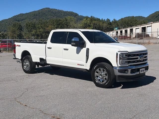 2026 Ford F-350 Super Duty Lariat