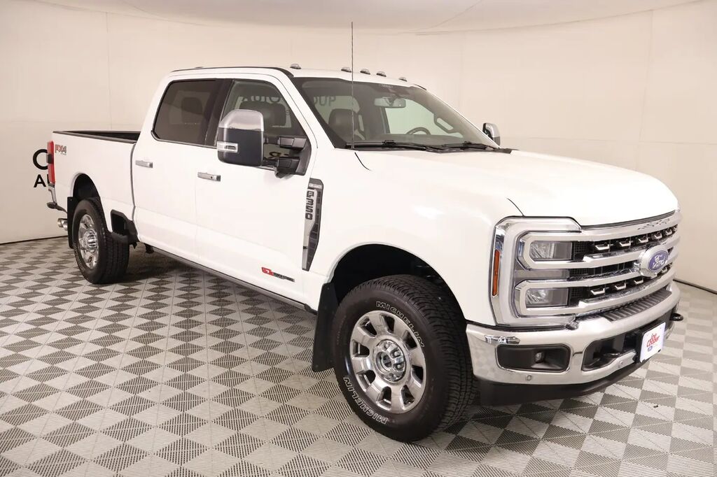 2025 Ford F-350 Super Duty King Ranch — photo 1 of 13