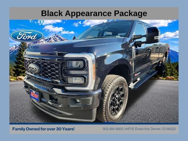2025 Ford F-350 Super Duty Lariat — photo 1 of 13