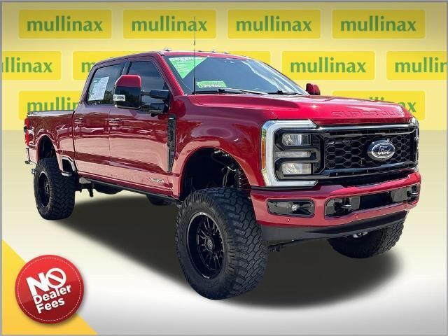 2023 Ford F-350 Super Duty Lariat — photo 1 of 10