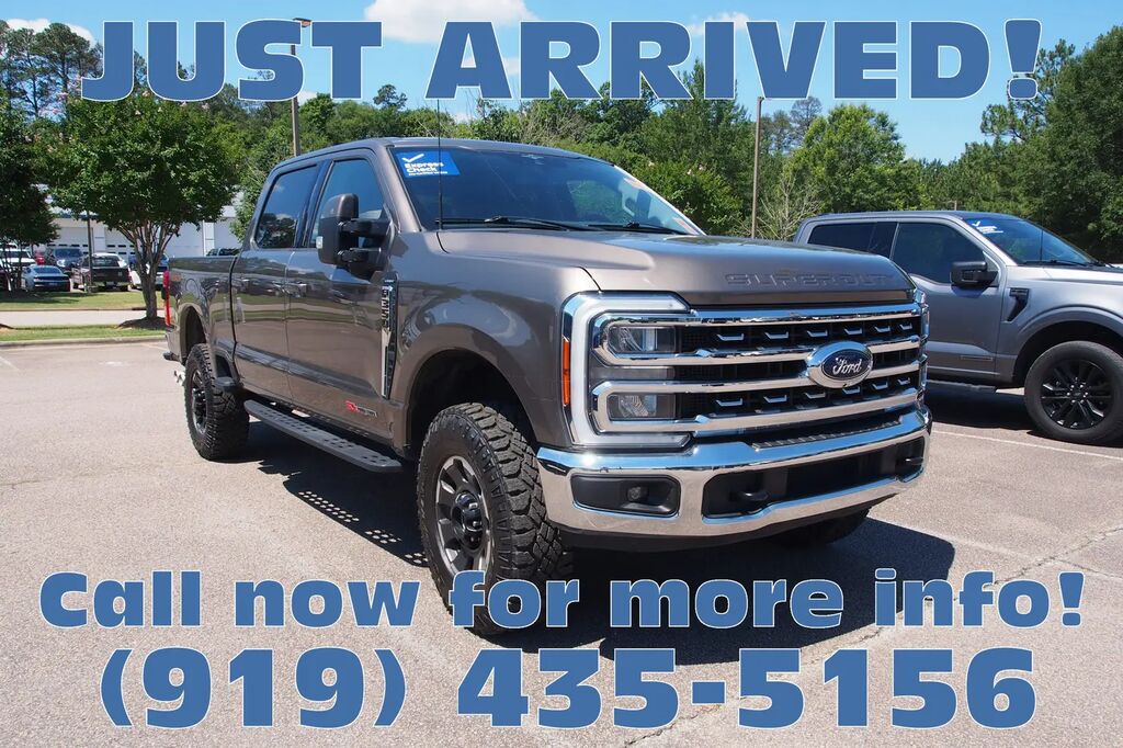 2023 Ford F-350 Super Duty Lariat — photo 1 of 40