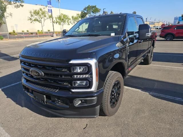 2024 Ford F-350 Super Duty Lariat — photo 1 of 26