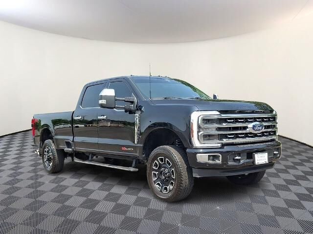 2024 Ford F-350 Super Duty Platinum — photo 1 of 13