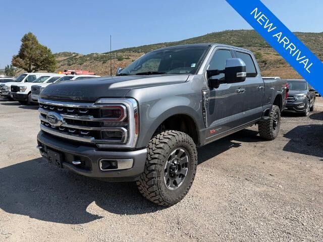 2024 Ford F-350 Super Duty Platinum — photo 1 of 26
