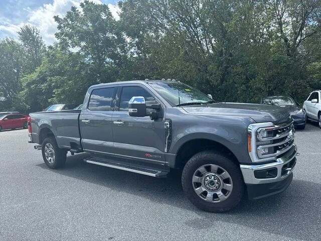 2023 Ford F-350 Super Duty Lariat