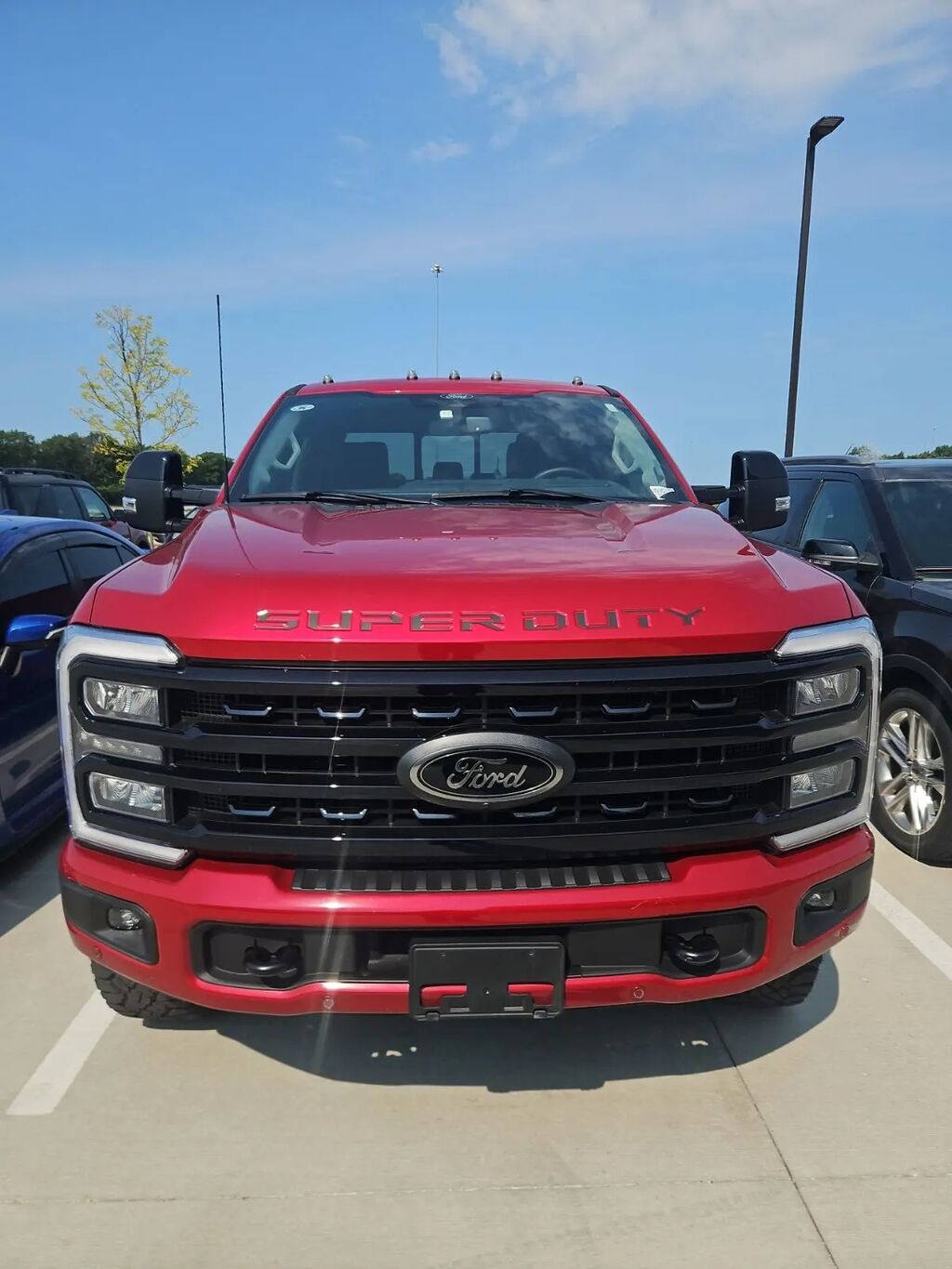 2024 Ford F-350 Super Duty Lariat — photo 1 of 9