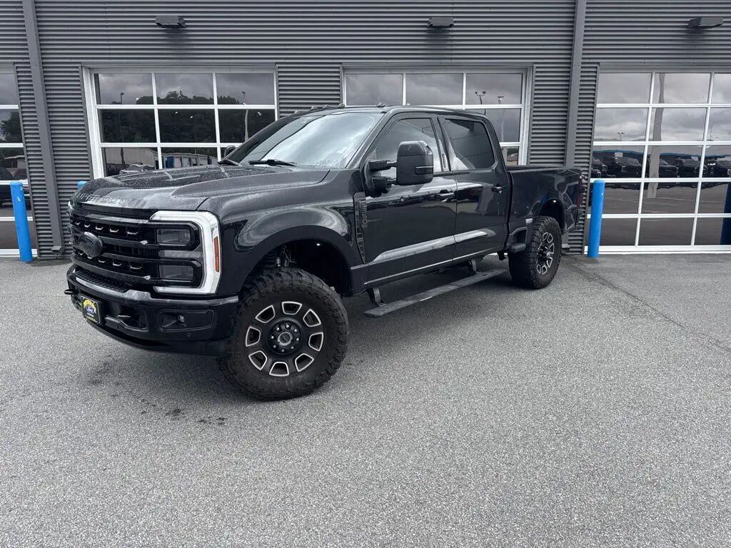 2024 Ford F-350 Super Duty Platinum — photo 1 of 10