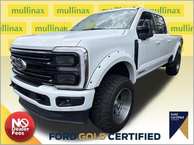 2025 Ford F-350 Super Duty Platinum — photo 1 of 20