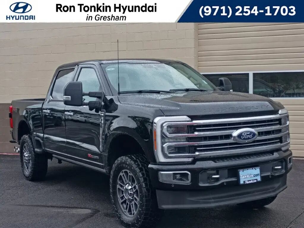 2023 Ford F-350 Super Duty Limited — photo 1 of 13