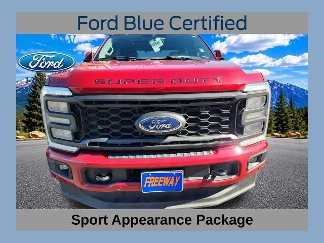 2023 Ford F-350 Super Duty Lariat — photo 1 of 22