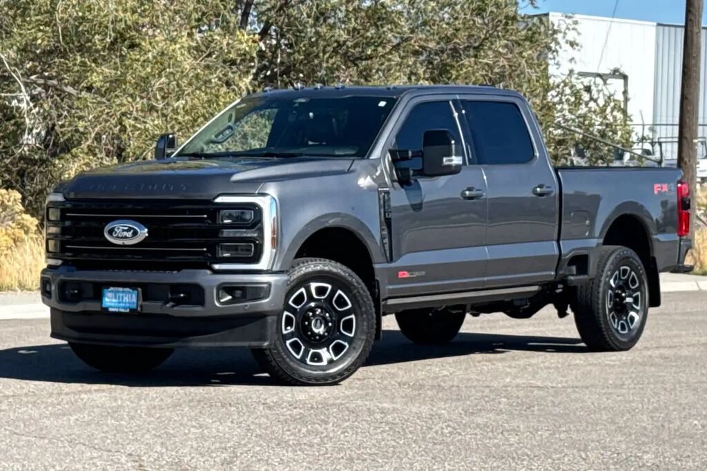 2026 Ford F-350 Super Duty Platinum — photo 1 of 13