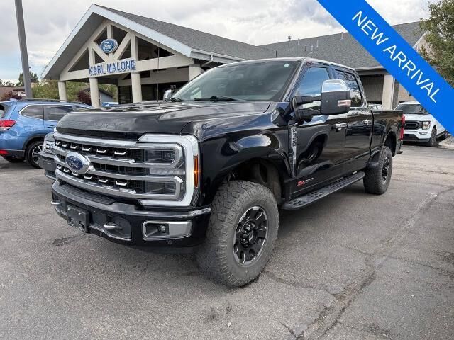 2024 Ford F-350 Super Duty Platinum — photo 1 of 12