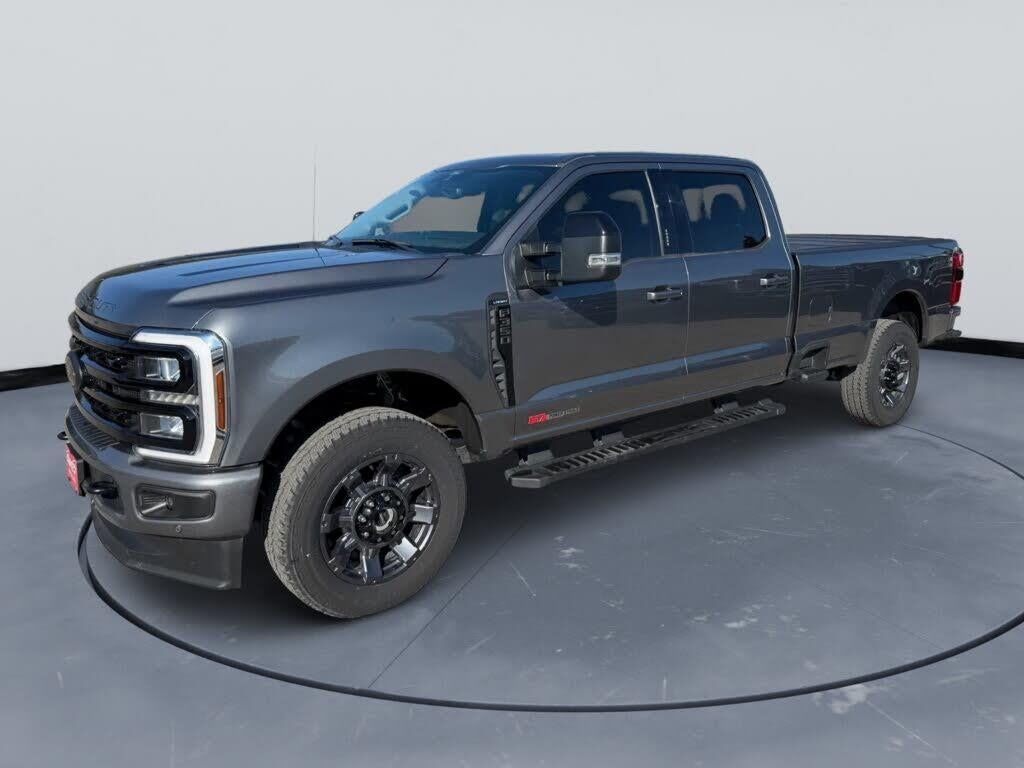2024 Ford F-350 Super Duty Lariat — photo 1 of 1