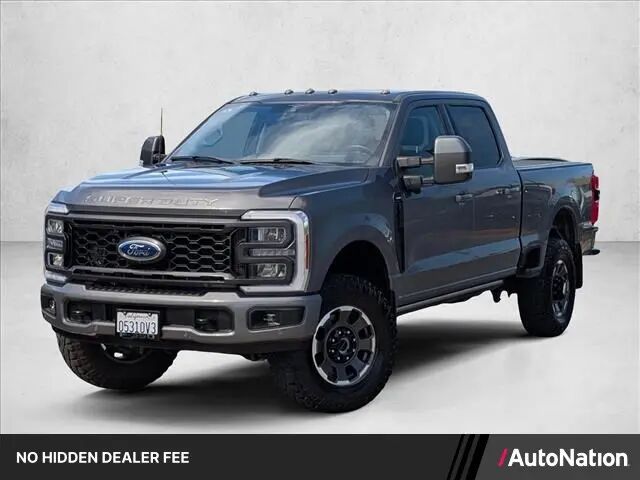 2023 Ford F-350 Super Duty Lariat — photo 1 of 27