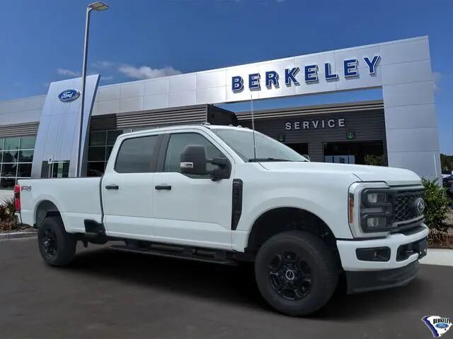 2025 Ford F-350 Super Duty XL — photo 1 of 13