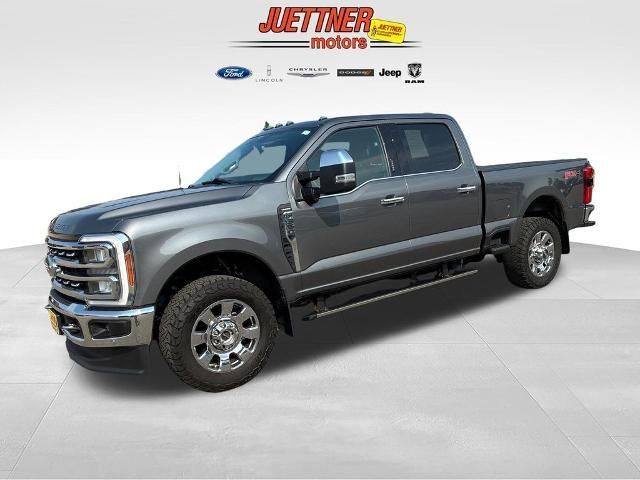 2023 Ford F-350 Super Duty Lariat — photo 1 of 22