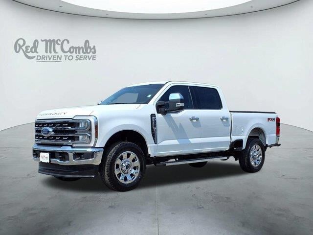 2025 Ford F-350 Super Duty Lariat — photo 1 of 13