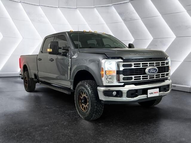 2026 Ford F-350 Super Duty XLT