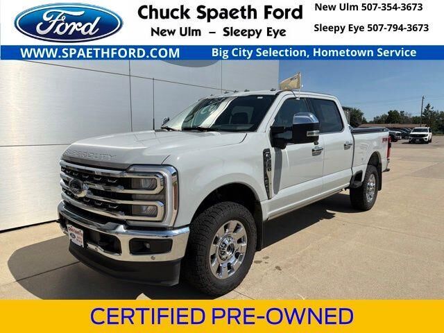2025 Ford F-350 Super Duty Lariat — photo 1 of 26